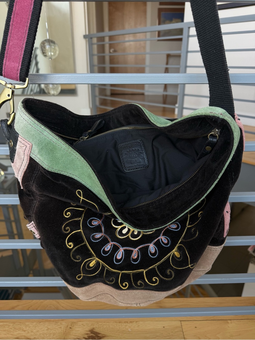 Lucky Brand Black Velvet Embroidered Shoulder Bag with Green Trim & Pink Strap - Picture 3 of 3